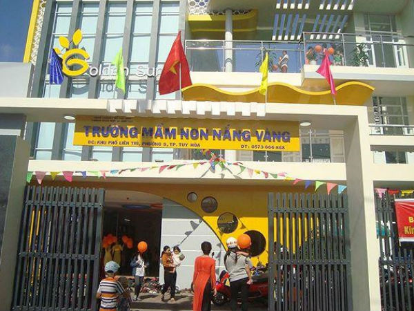 Cô giáo tự tử sau khi nghe điện thoại của hiệu trưởng