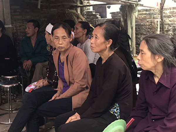 Đám tang tại ngôi làng có 5 người chết trong hoả hoạn ở Hà Nội