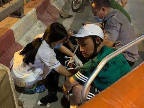 Hà Nội: Nữ tài xế lái ô tô con tông liên hoàn 3 xe máy trên đường Nguyễn Chí Thanh