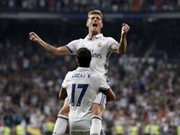 Kroos và Vazquez tha thiết muốn ở lại Real
