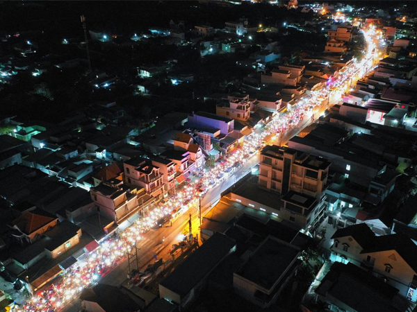 Cửa ngõ Sài Gòn ùn tắc vì người dân trở về sau dịp lễ