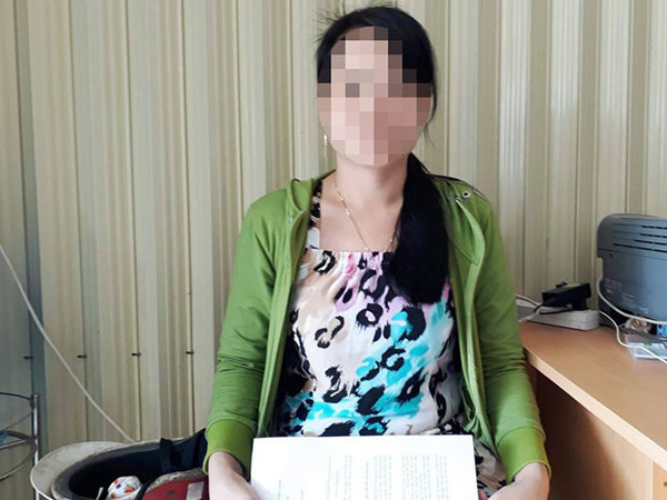 Phụ huynh học sinh nghi dâm ô bé gái 10 tuổi trong trường học: Thấy bé dễ thương nên tôi mới ôm và hôn nhẹ một cái