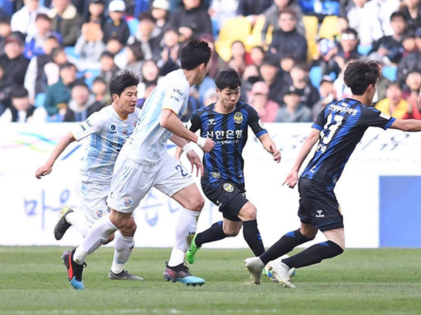 Tân HLV Incheon chỉ ra điểm yếu của Công Phượng ở K.League