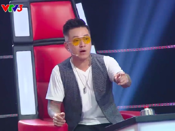 Tuấn Hưng mắng thí sinh The Voice trên sóng truyền hình: Không được lấy lý do bệnh để nói chuyện!