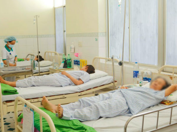 14 du khách Lào nhập viện nghi bị ngộ độc thực phẩm khi đang du lịch Đà Nẵng