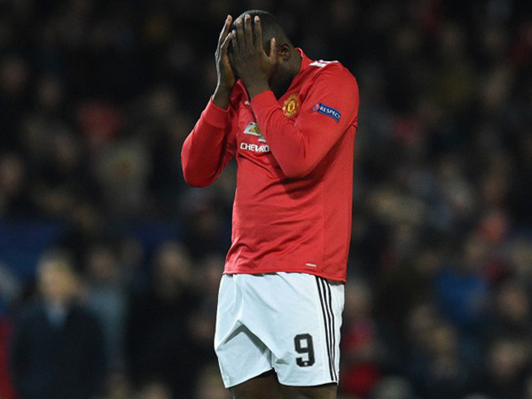 Man United không thể lật đổ Barca nếu cứ đánh cược vào một người không xứng đáng