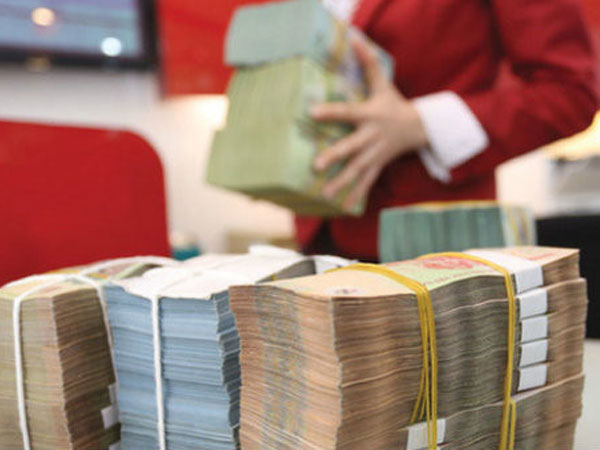 Việt Nam, tình thế có tiền mà khó tiêu và yếu tố mới xuất hiện