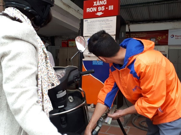 Hôm nay, giá xăng dầu tăng mạnh lần thứ 2 liên tiếp