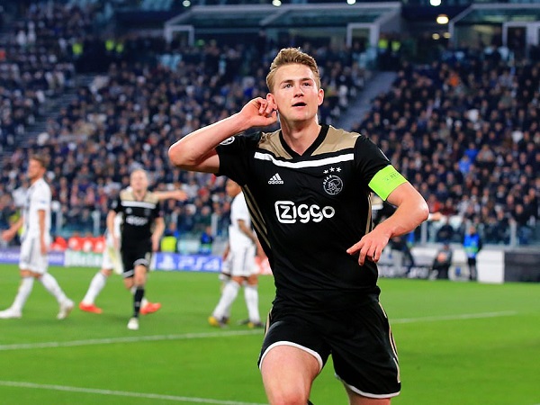 Juventus 1-2 (2-3) Ajax: Ronaldo đánh đầu mở điểm, Juventus vẫn nhận thảm kịch ngay trên sân nhà