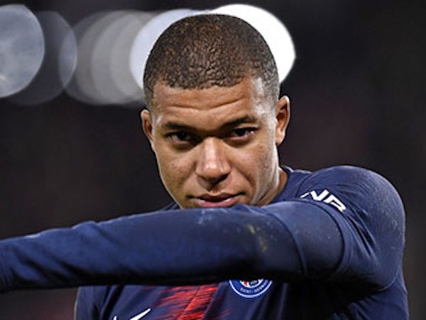 PSG âm thầm xử phạt Mbappe tội lộng ngôn?