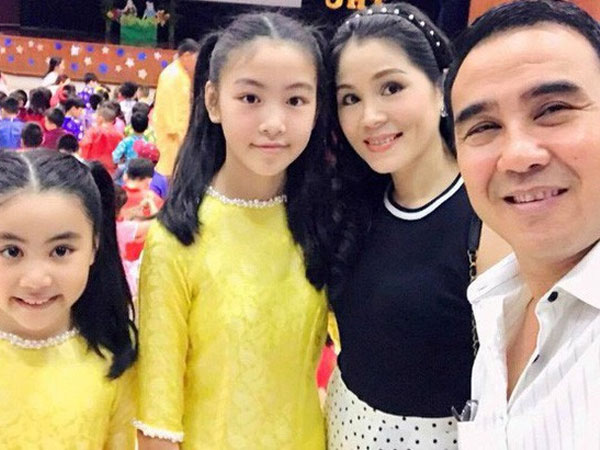 Con gái MC Quyền Linh lần đầu catwalk với áo dài, càng nhìn càng thấy thần thái của Hoa hậu tương lai