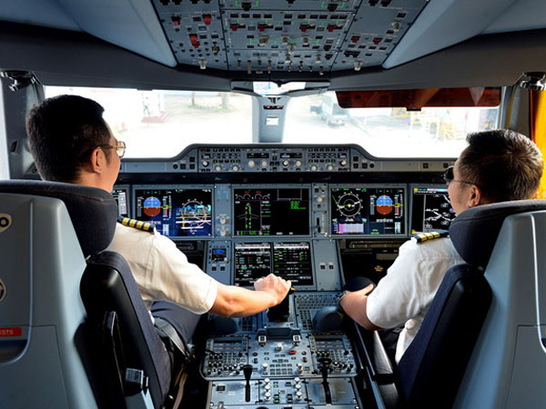 Lương phi công Vietnam Airlines bình quân hơn 132 triệu đồng