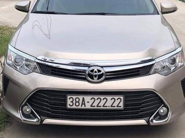 Mua ô tô cũ, bốc biển ngũ quỹ, giá tăng gấp 3