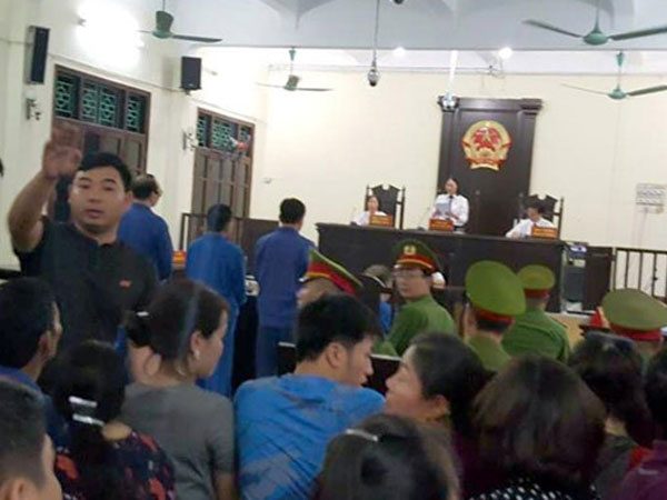 12,5 năm tù giam cho cựu thượng tá công an cùng 3 đồng phạm dâm ô tập thể nữ sinh lớp 9 ở Thái Bình