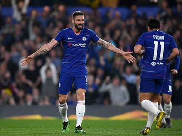 Đi vào lịch sử Chelsea, Giroud gửi “tối hậu thư” cho Sarri