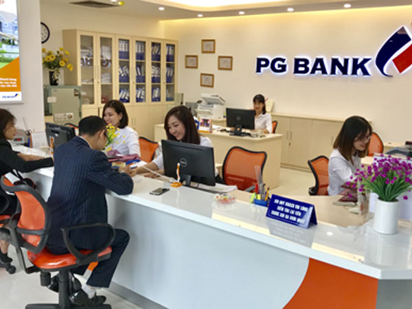 Hàng loạt nhân viên PGBank nghỉ việc vì thông tin sáp nhập với HDBank