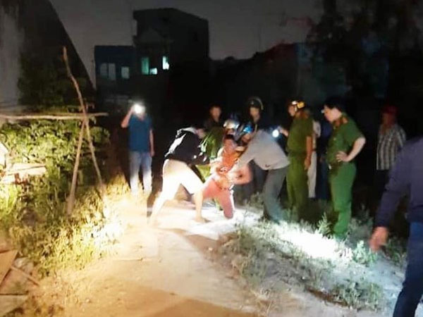 Nghi con trai lên cơn tâm thần sát hại mẹ ruột ở Bình Chánh