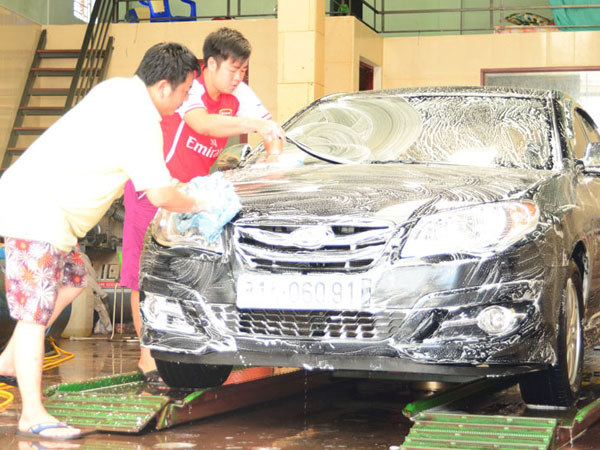 Tăng thu phí bảo vệ môi trường với hàng vạn điểm rửa xe, nhà hàng