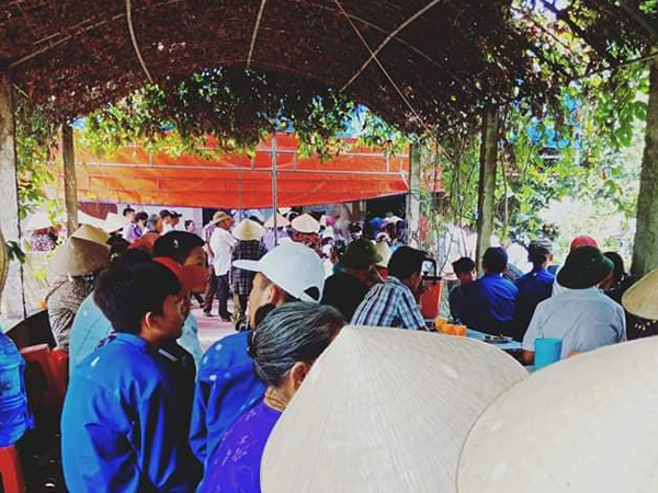 Trào nước mắt bài thơ cô giáo tiễn nam sinh mồ côi bị cậu chém thiệt mạng