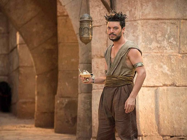 Aladdin và thần đèn siêu quậy: Phương Đông huyền bí trở nên tào lao trong tay người Pháp