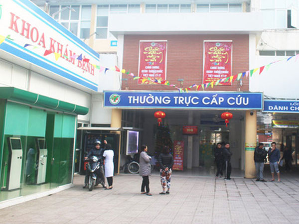Đánh bác sĩ đến nhập viện vì cho rằng ‘không biết khám bệnh’