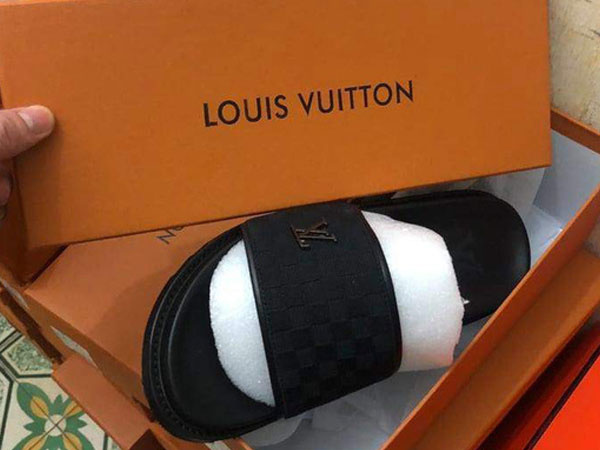 'Đánh sập' website doanh thu hơn 20 tỉ đồng từ bán sản phẩm giả Gucci, Louis Vuitton, Hermers