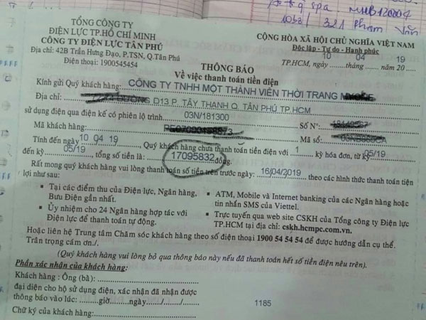 Tá hỏa hóa đơn tiền điện tăng dựng đứng lên 17 triệu đồng