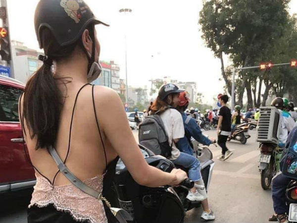 Vừa nắng nóng, 3 cô gái này đã mặc như không, 'lồ lộ' ra đường khiến nhiều người 'nóng mắt'