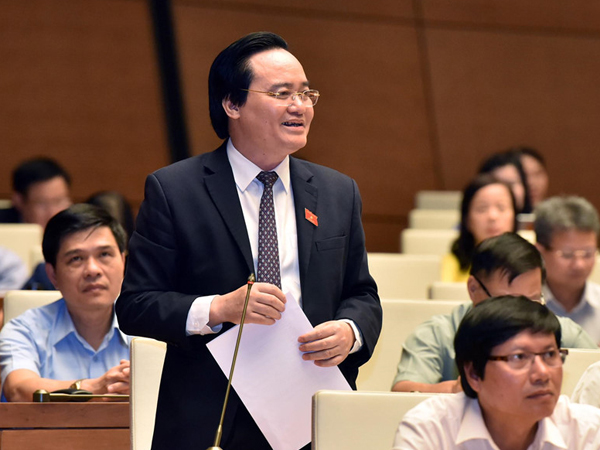 Bộ trưởng GD&ĐT: 'Đưa ra khỏi ngành cán bộ nâng điểm thi cho con'