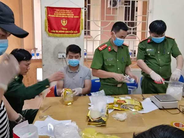 Gần 700 kg ma túy đá 'khủng' vứt ngoài đồng muối: Hé lộ vòi bạch tuộc từ Đài Loan