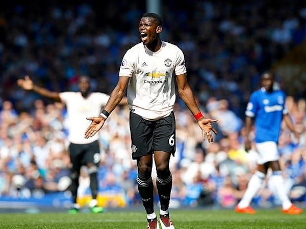 'MU nên tống khứ Pogba và De Gea'