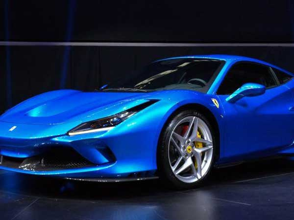 'Siêu ngựa' Ferrari F8 Tributo ra mắt giới nhà giàu Đông Nam Á