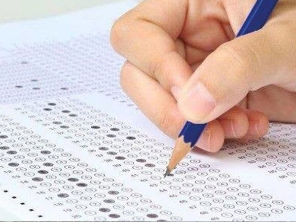 Gian lận thi cử tinh vi: Để trống đáp án, dễ nâng điểm?