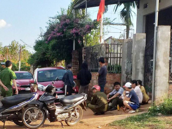 Giang hồ đòi nợ, vợ uống thuốc tự tử, chồng bị nổ mìn nguy kịch