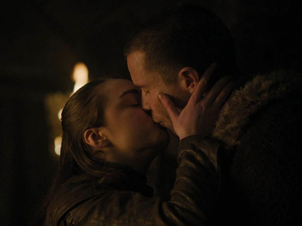 Sao trẻ nói về cảnh sex gây sốc của Arya Stark trong ‘Game of Thrones’