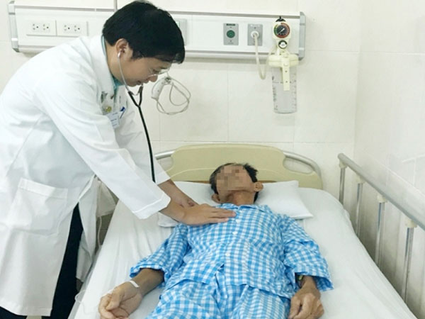 Tưởng rối loạn tiêu hóa, người đàn ông phát hiện bị ung thư đại tràng