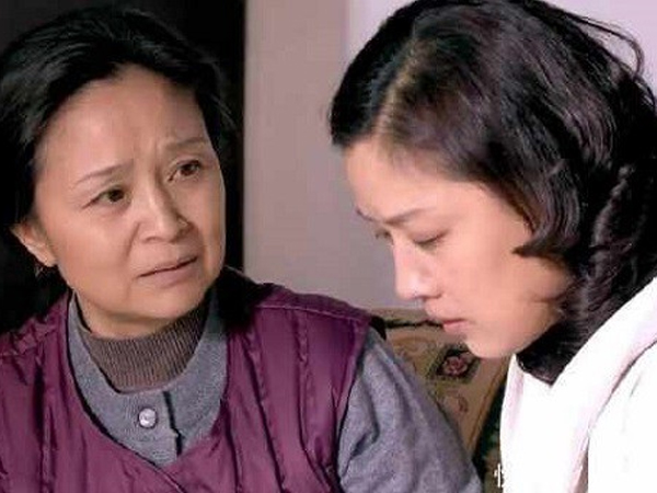 Làm dâu nhà giàu, đến lúc ở cữ tôi cũng không được yên thân vì mẹ chồng 2 nhân cách, trở mặt nhanh như lật bàn tay