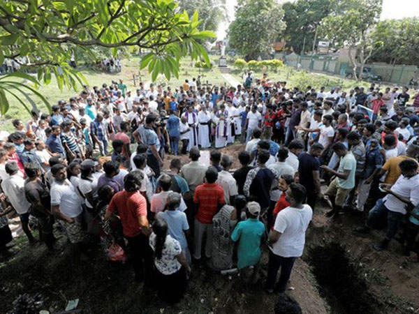 SAU VỤ ĐÁNH BOM ĐẪM MÁU Ở SRI LANKA: Nhiều tổ chức Hồi giáo cực đoan nhận trách nhiệm