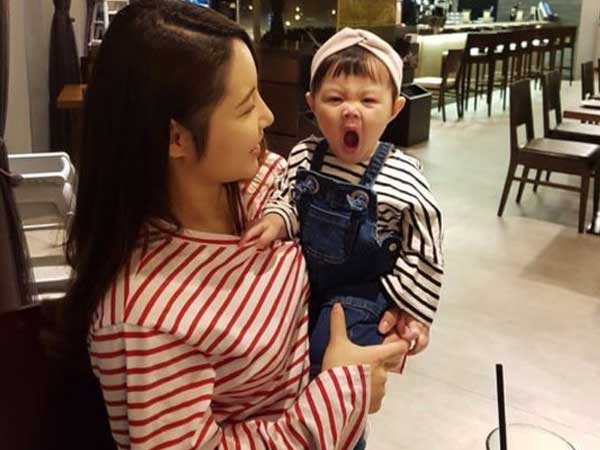 Mẹ trẻ kêu than lương 25 triệu/tháng vẫn không dư đồng nào, chị em nhìn bảng chi tiêu liền chép miệng 'ăn thế chẳng hết'