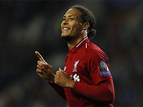 Van Dijk đoạt giải Cầu thủ hay nhất năm của bóng đá Anh