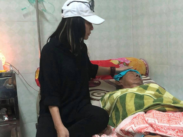 Xót xa trước thông tin nghệ sĩ Lê Bình không còn ăn uống được gì, con gái thay mặt gia đình từ chối nhận tiền hỗ trợ