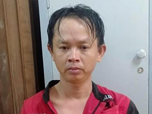 Kẻ cướp tiệm vàng yêu cầu được che mặt khi bị bắt