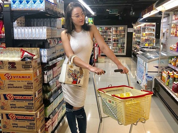 Than thở bản thân 'giỏi tiêu tiền' khi chi gần 35 triệu phí sinh hoạt cho 1 nhà 4 người, mẹ trẻ 'gây bão' trong vòng 1 nốt nhạc