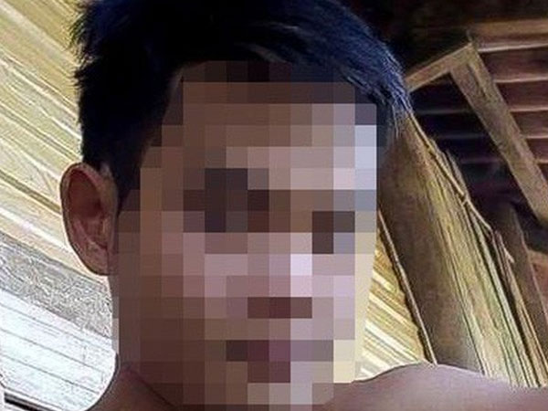 Thanh niên nghi ngáo đá siết cổ em gái chết đang được cấp cứu, có thể do ăn lá ngón