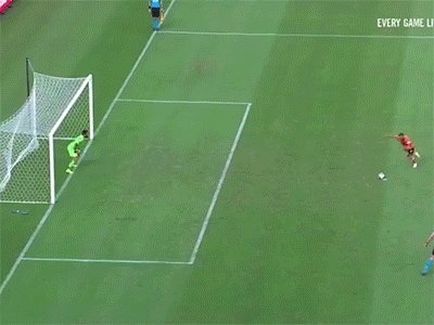 Video: Cú đá penalty sỉ nhục thủ môn của sao A.League