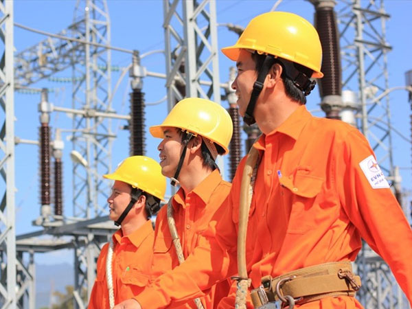 Dấu hỏi về hơn 42 nghìn tỉ đồng EVN gửi không kì hạn tại ngân hàng