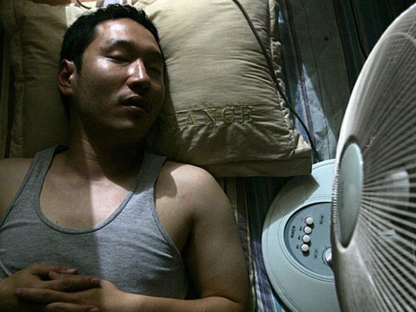Ngủ với quạt như thế nào tốt cho sức khỏe