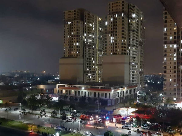 Cháy căn hộ ở Sài Gòn, người dân đập cửa gọi nhau bỏ chạy