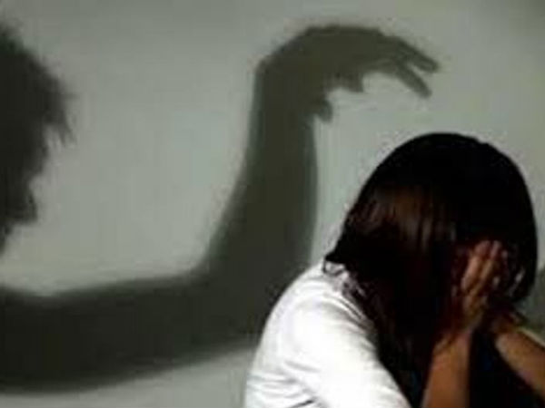 Cô gái 19 tuổi bị nam thanh niên mới quen khống chế đưa vào nghĩa địa hiếp dâm