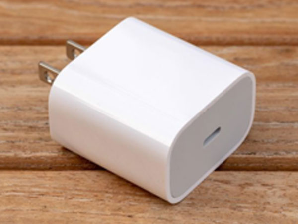 iPhone mới có thể kèm sạc USB-C 18W và cáp chuyển Lightning